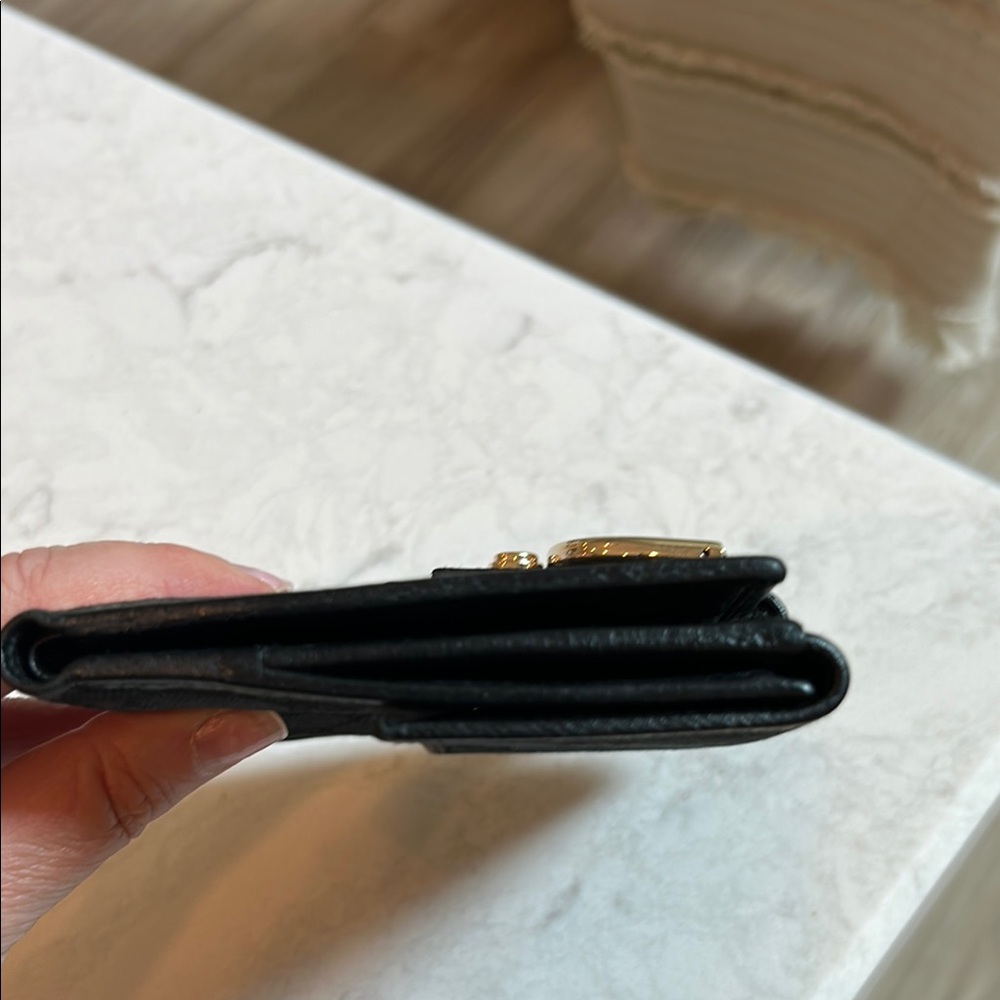 Gucci Black Wallet with Monogram and Gold Hardware - Picture 3 of 12